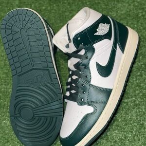 Nike Forest Green and White High-Tops
